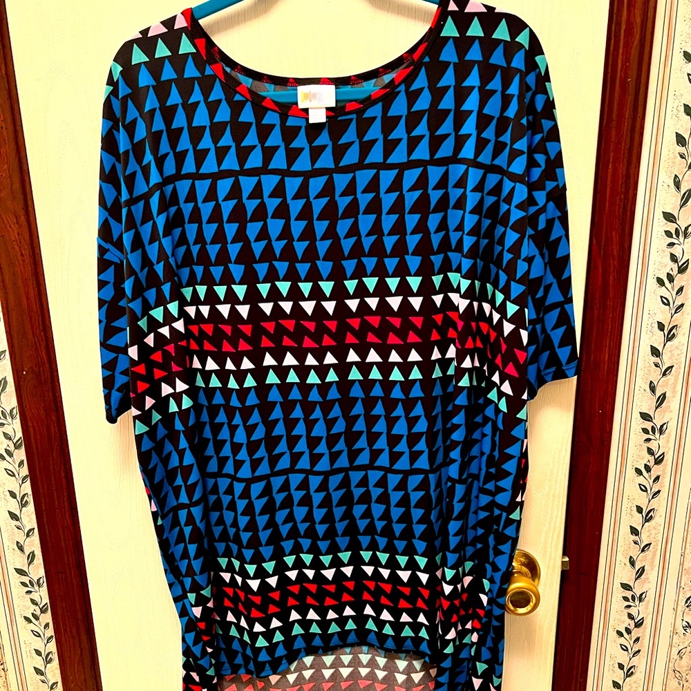 Lularoe Irma top